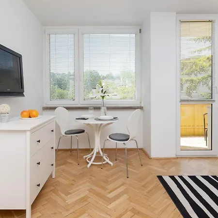 Apartment Studio With Balcony 300m To The Beach By Renters *