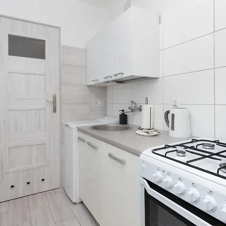 Studio With Balcony 300m To The Beach By Renters Apartment
