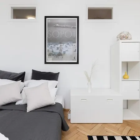 Apartment Studio With Balcony 300m To The Beach By Renters Sopot